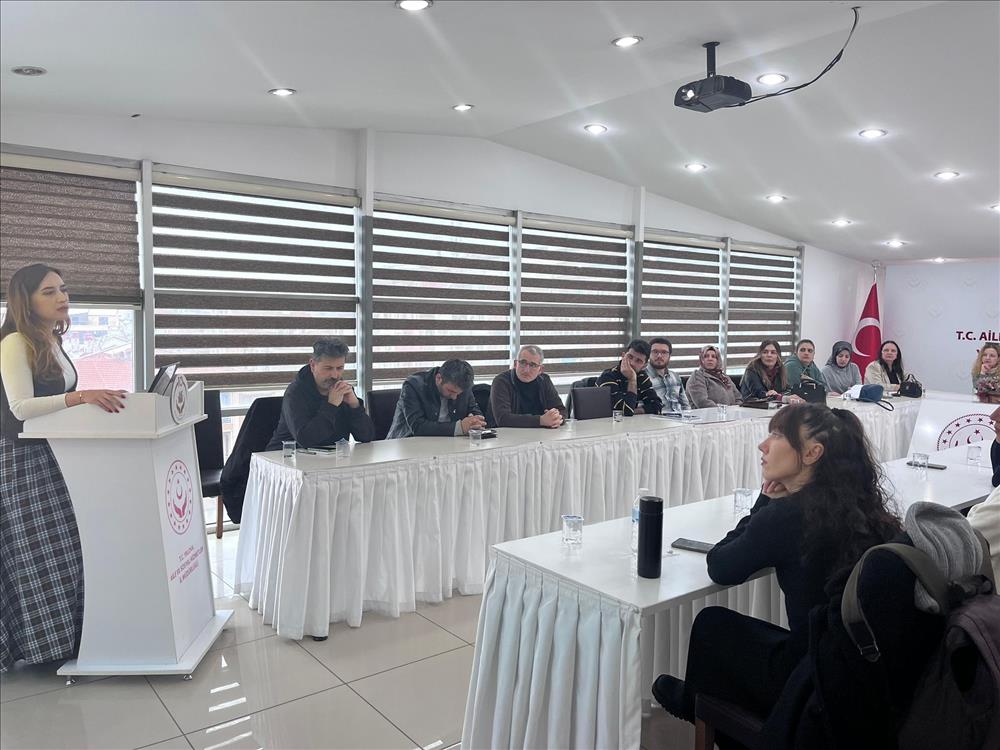 Danışmanlık Tedbirleri Kapsamında Psikolojik Danışman ve Rehber Öğretmenlere Yönelik Eğitim Gerçekleştirildi